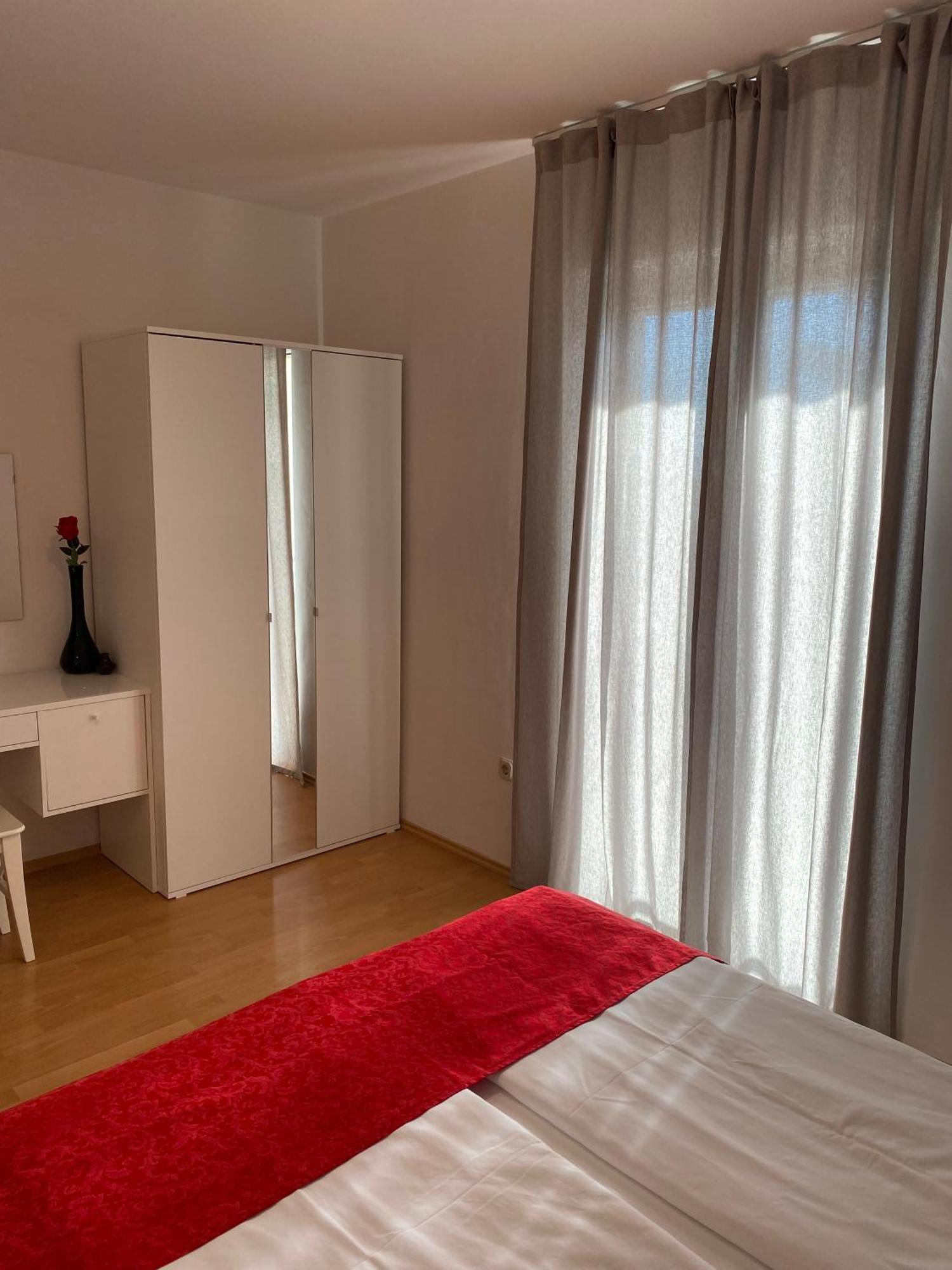Villa Jasmin Bol Kültér fotó