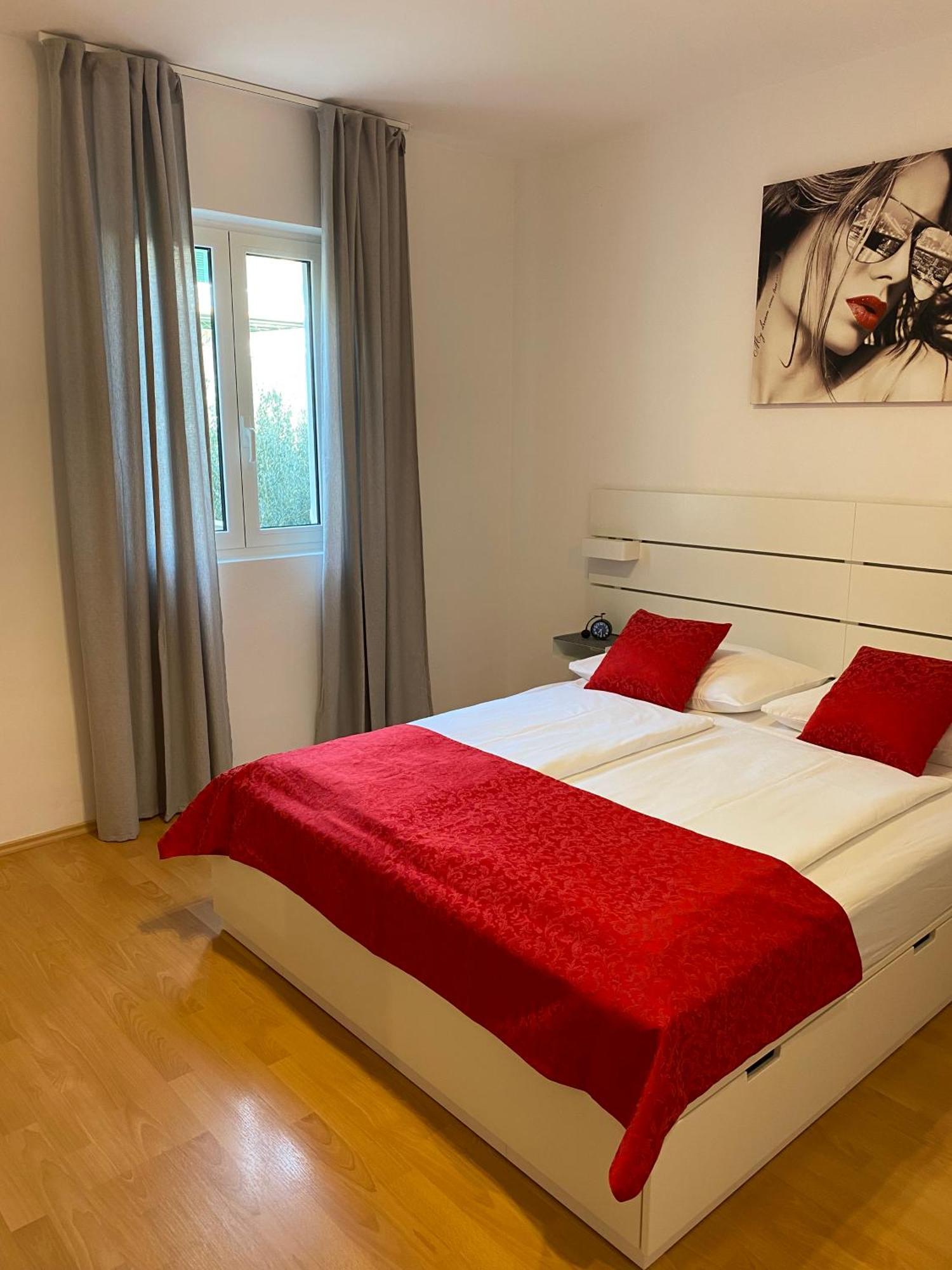 Villa Jasmin Bol Kültér fotó