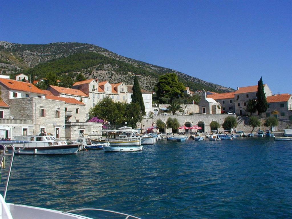 Villa Jasmin Bol Kültér fotó